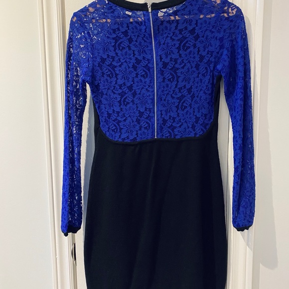 DVF SWEATER DRESS - Picture 1 of 2